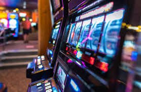 betaay အွန်လိုင်း စလော့ Jackpot Slots PG Soft Pragmatic Play ဂိမ်းများ မြန်မာနိုင်ငံ ကစားသမားများ MMK ကျပ်ငွေဖြင့် ကစားနေသည့် မြင်ကွင်း