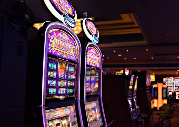 betaay Live Baccarat ဂိမ်းကို HD Dealer နှင့် ကစားနေသည့် မြင်ကွင်း